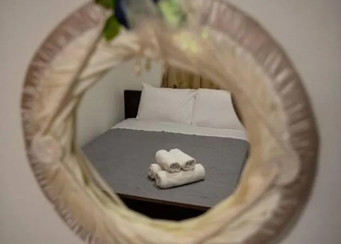 Karnagio Seafront In Agria Case de vacanță